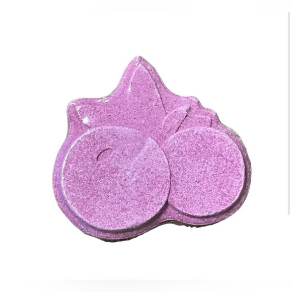 Cranberry & Orange Flower Bath Bomb - Picture 5 of 5